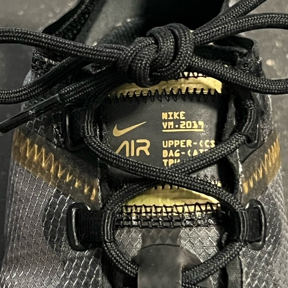 Nike women’s Air VaporMax - Picture 3 of 5